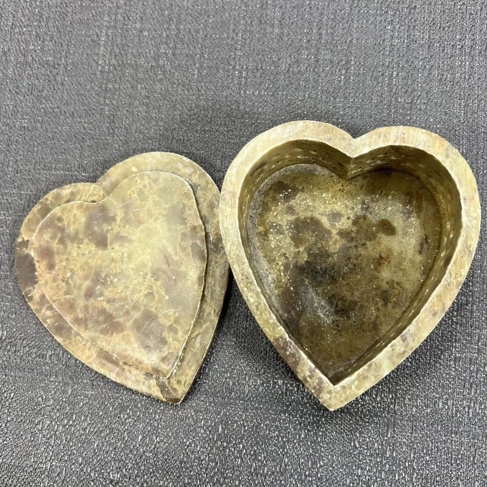Hand Carved Soap Stone Trinket Box India Mother Of Pearl Inlay Heart Shape